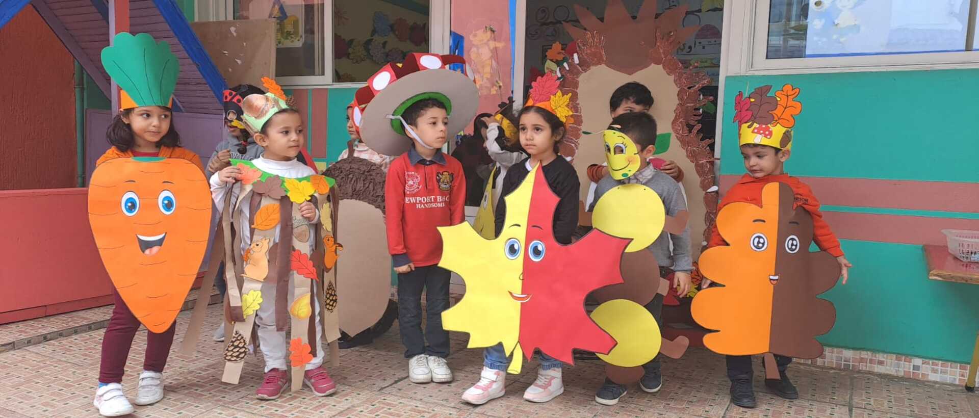 Retour en Images sur le Carnaval Enchanté des Petits Explorateurs de la Maternelle ! 🍁🎉