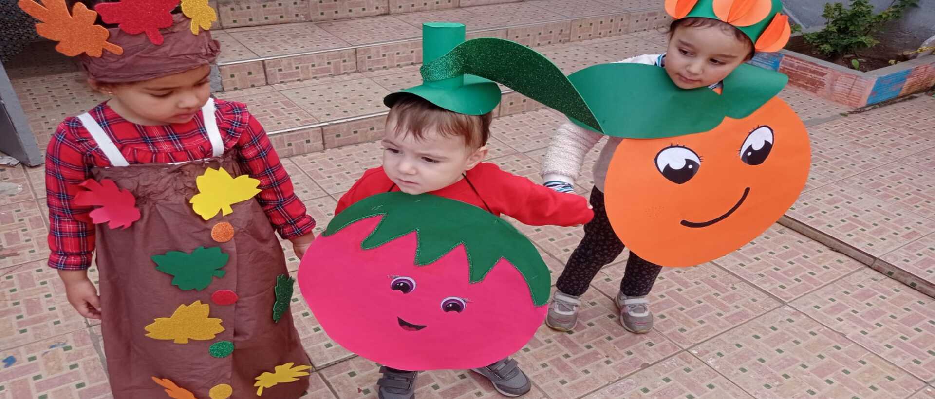 Retour en Images sur le Carnaval Enchanté des Petits Explorateurs de la Maternelle ! 🍁🎉