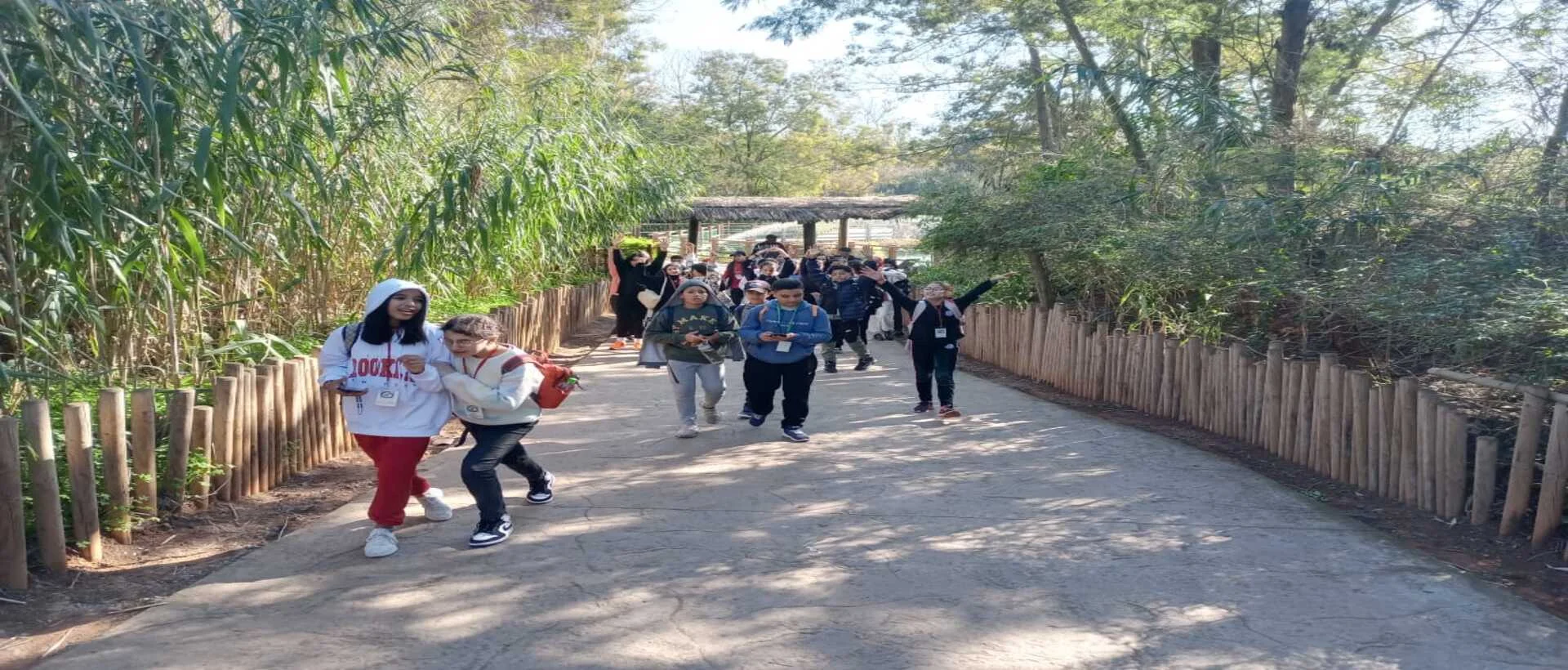 Exploration sauvage: Les Élèves de LeHo Souissi en immersion totale au Zoo National de Rabat!